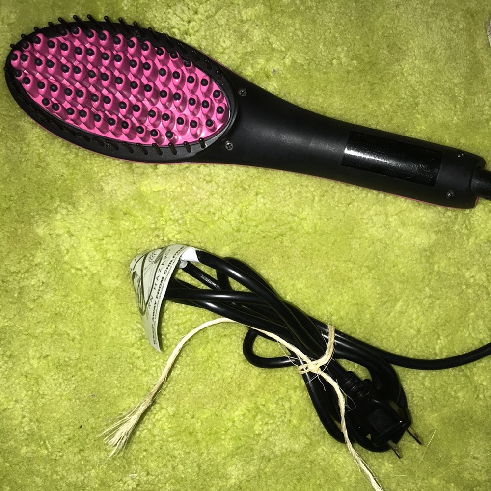 Simply Straight Ceramic Hair Straightening Brush, Black/Pink
